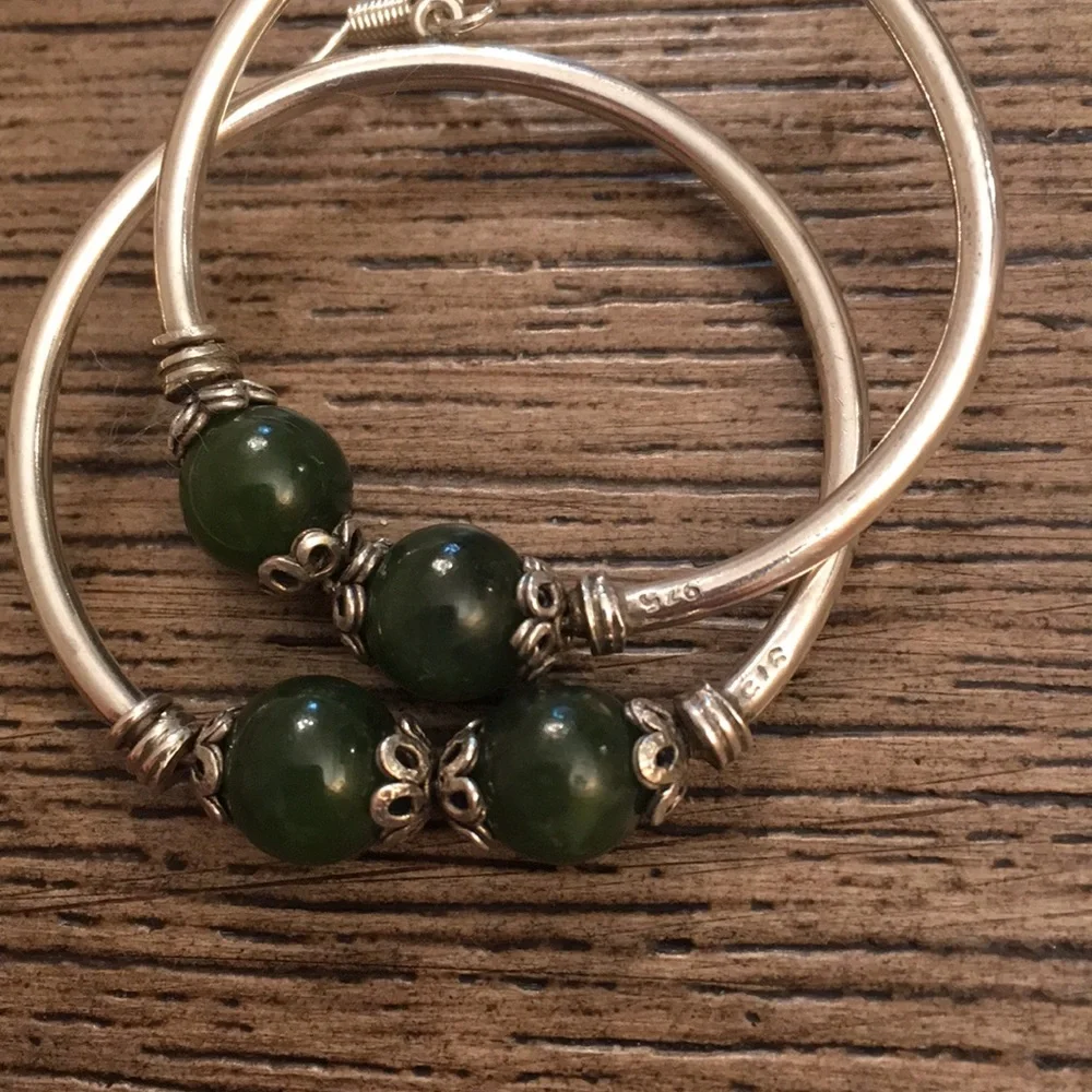 Vtg Sterling Circle Earrings Green Stone Beads